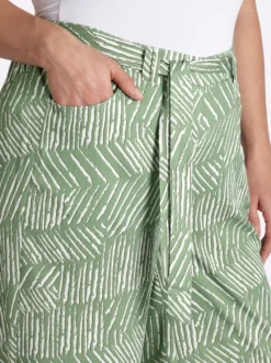 7/8-Hose mit Alloverprint und Bindegürtel