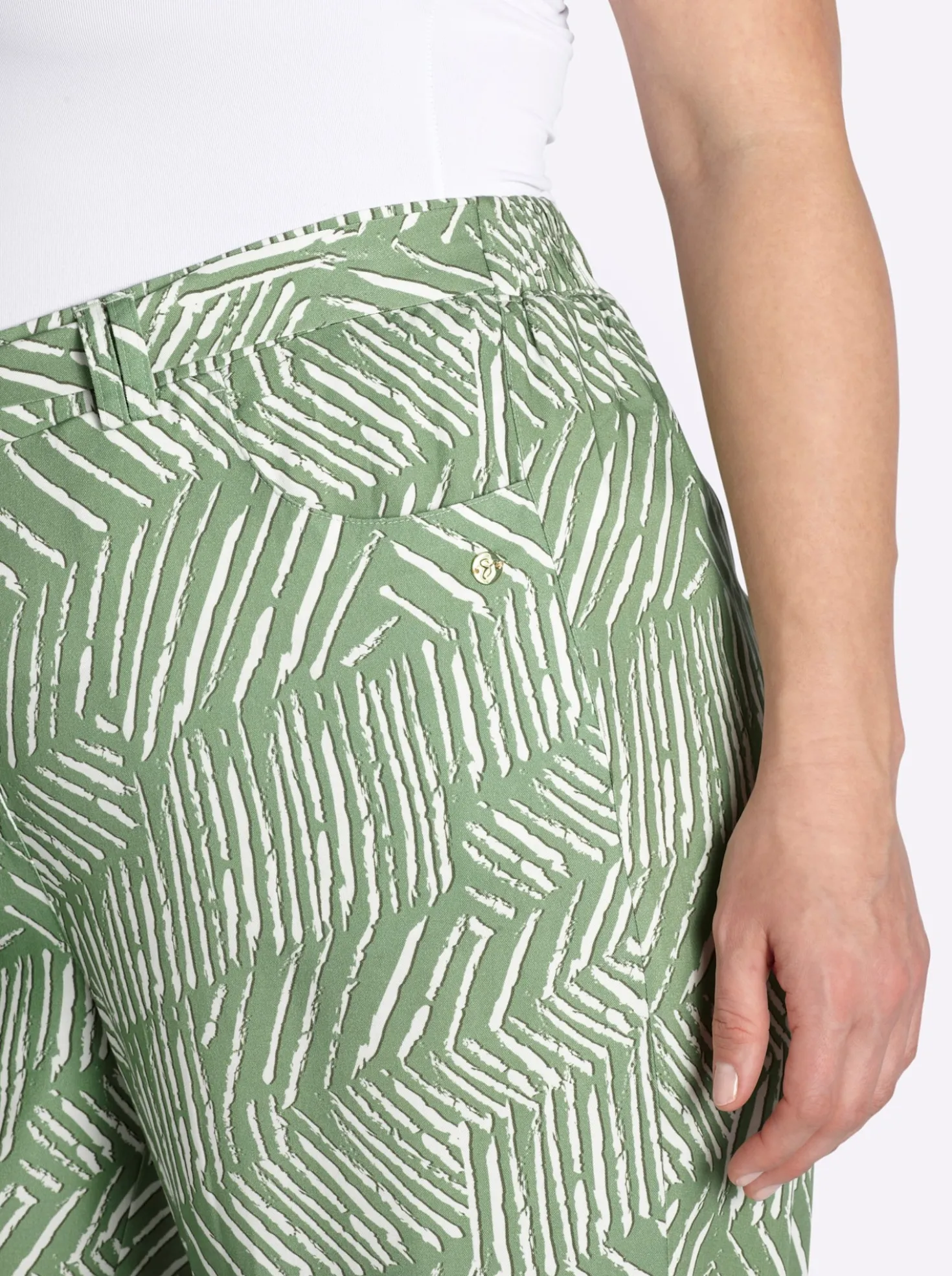 7/8-Hose mit Alloverprint und Bindegürtel