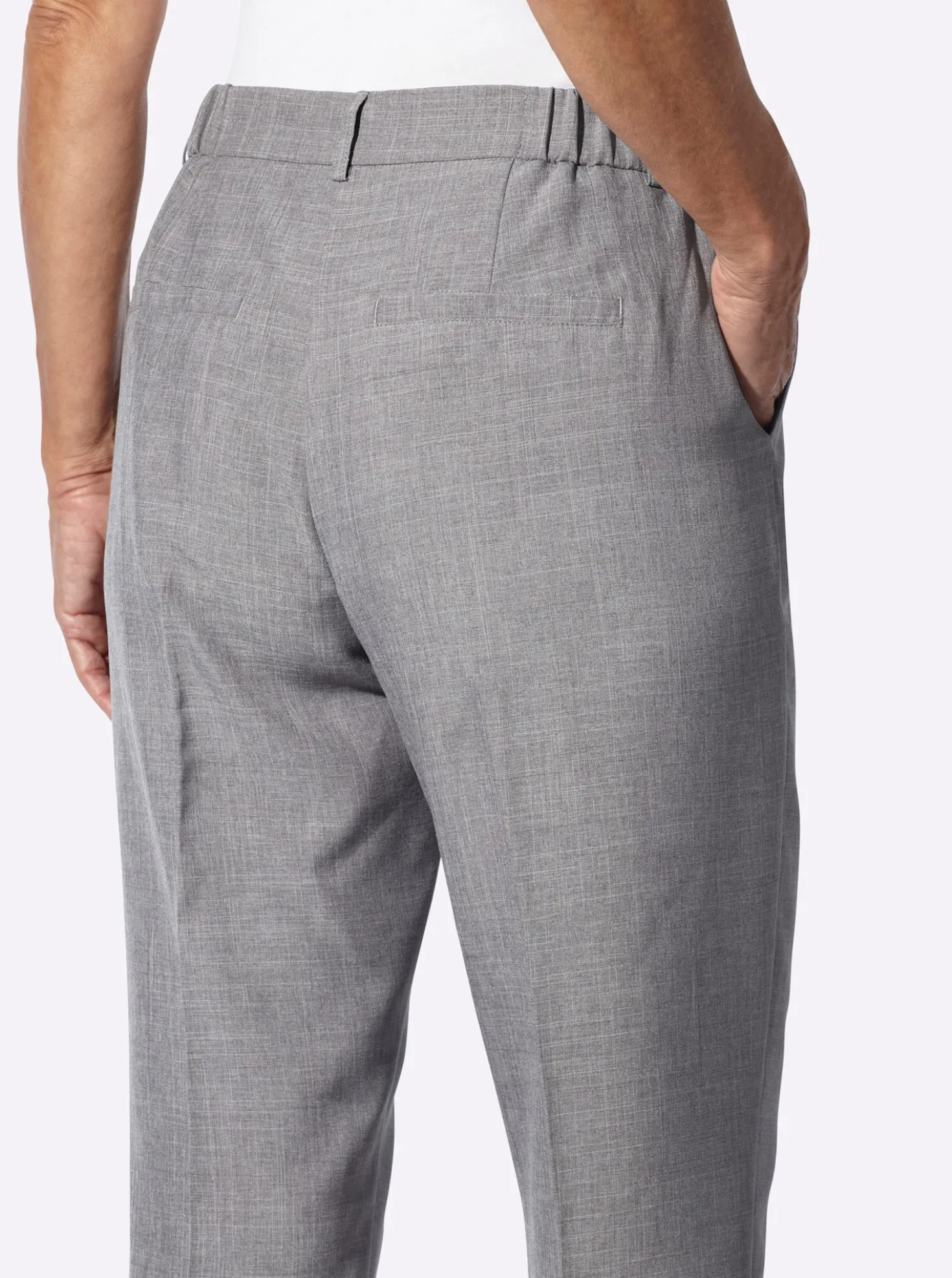 Hose mit Bügelfalten