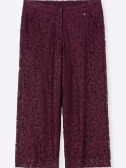 Hose mit rundum Spitze