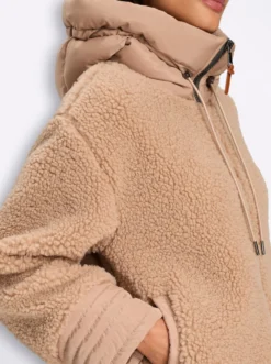 Jacke aus Fell-Imitat