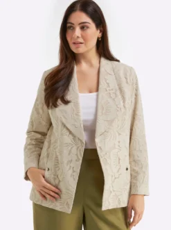Jacke in offener Form