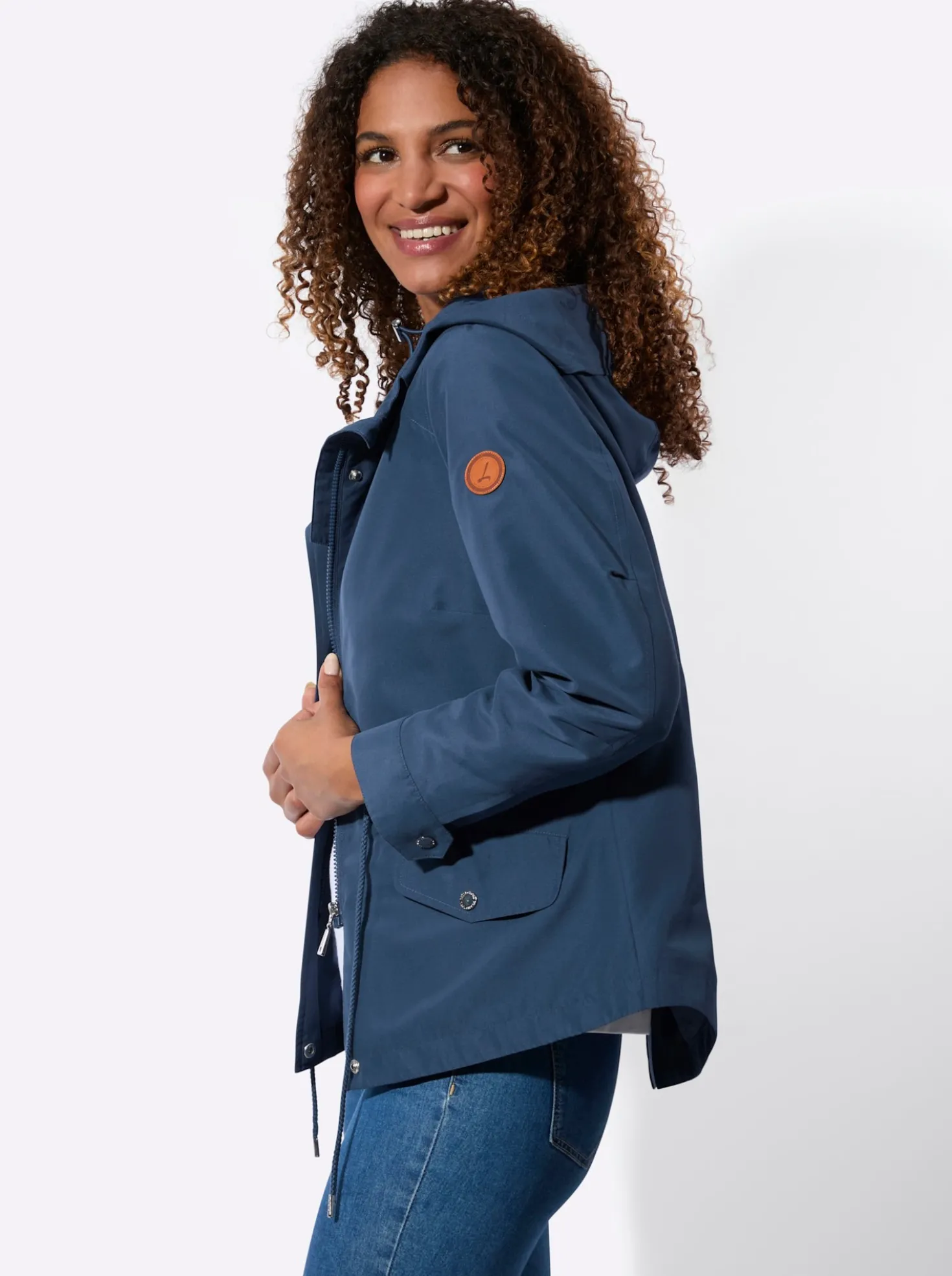 Jacke mit Gehschlitz hinten