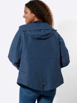 Jacke mit Gehschlitz hinten