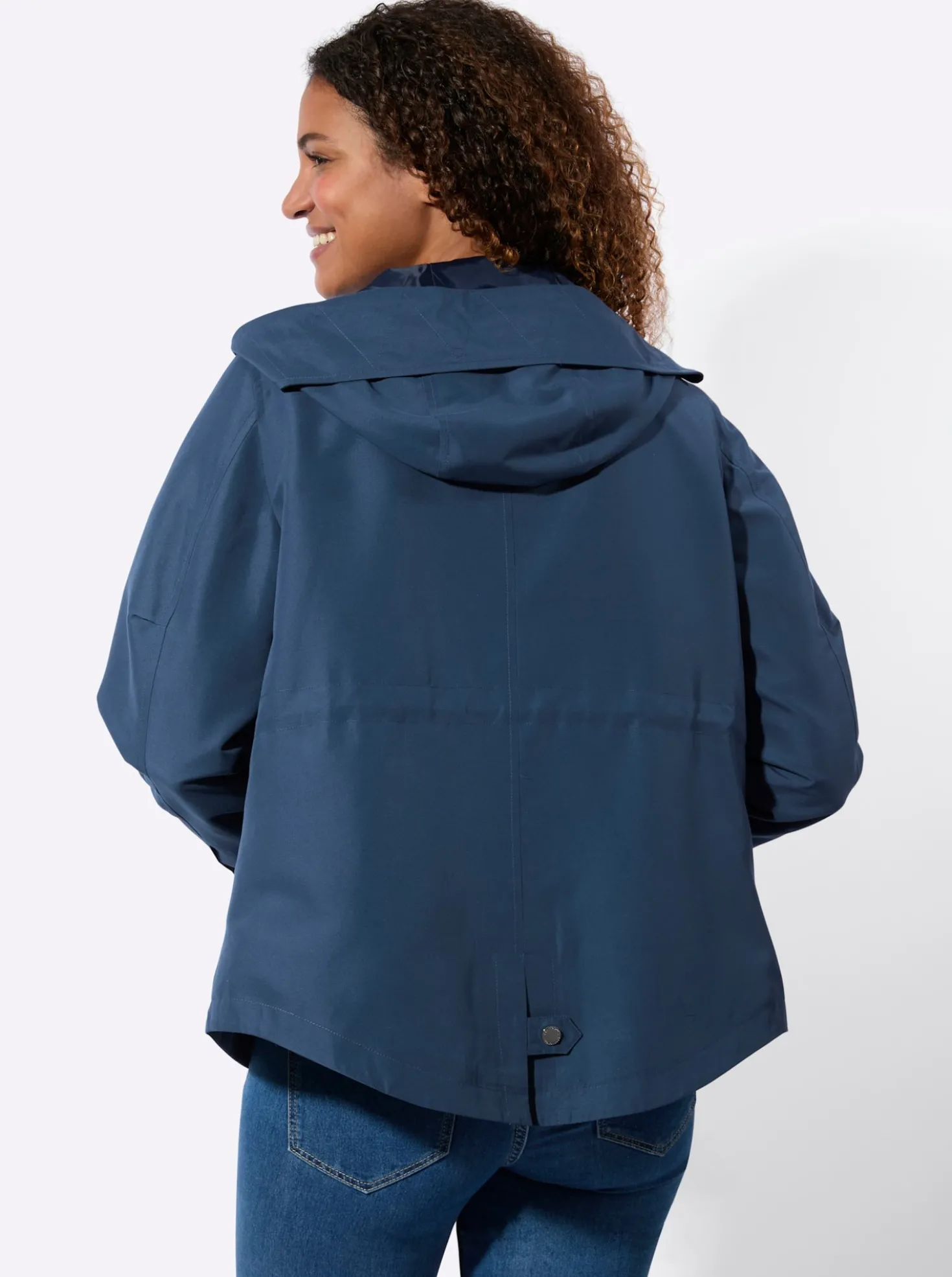 Jacke mit Gehschlitz hinten
