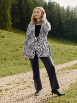 Jacke mit Leoprint