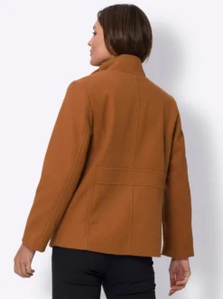 Jacke mit Schmuckknöpfen