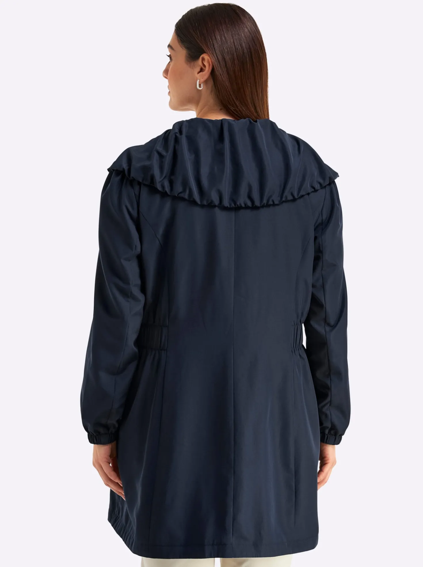 Jacke mit voluminösem Kragen