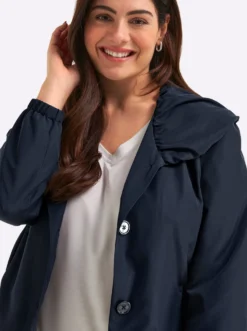 Jacke mit voluminösem Kragen