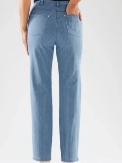 Jeans aus formstabiler Stretch-Qualität