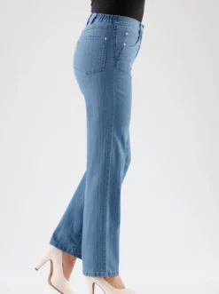 Jeans aus formstabiler Stretch-Qualität