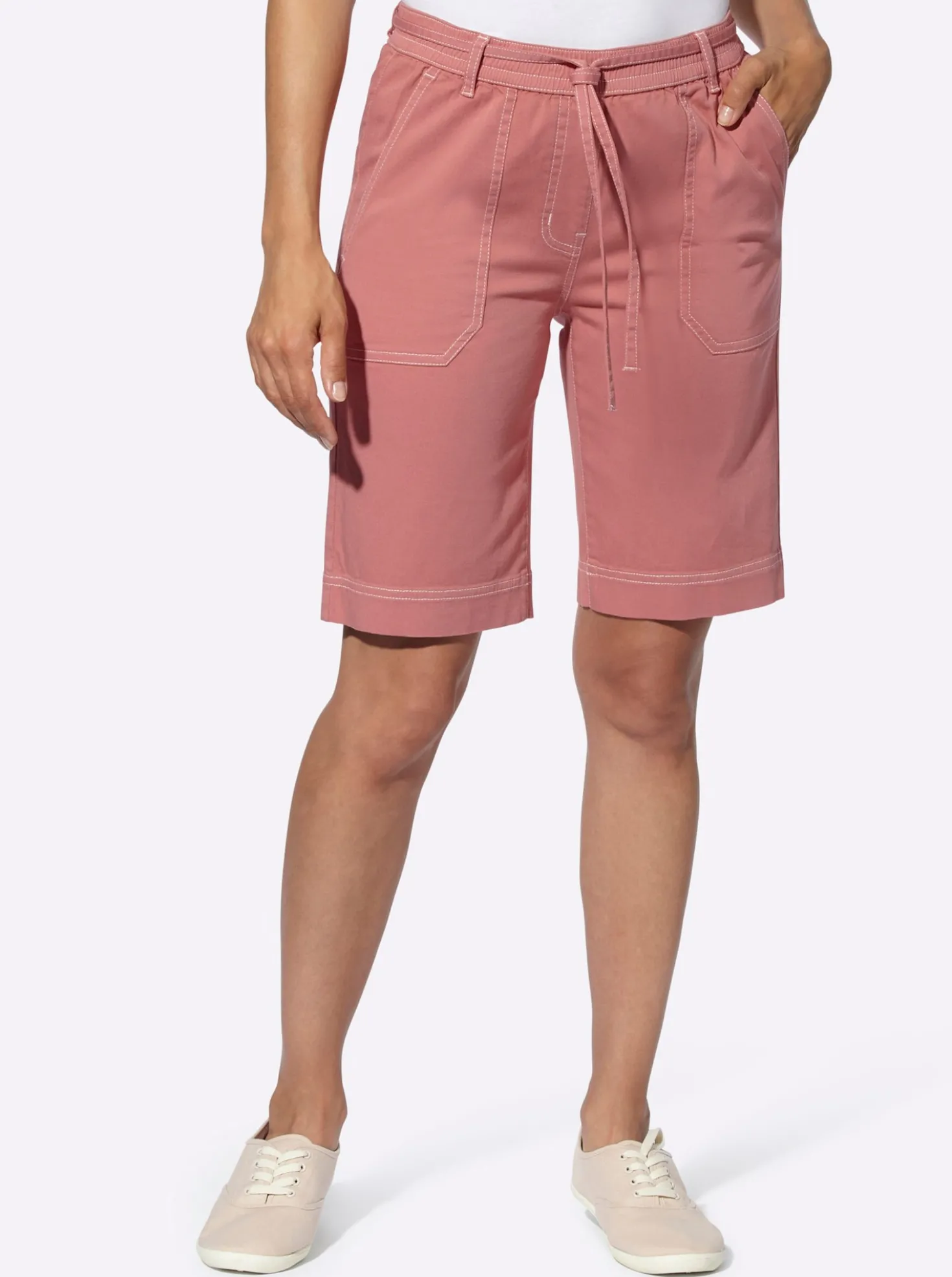 Jeansbermudas in Schlupfform, mit Bindegürtel