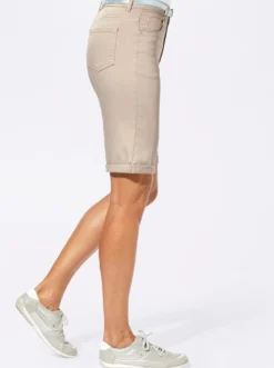 Jeansbermudas mit Gratis-Gürtel