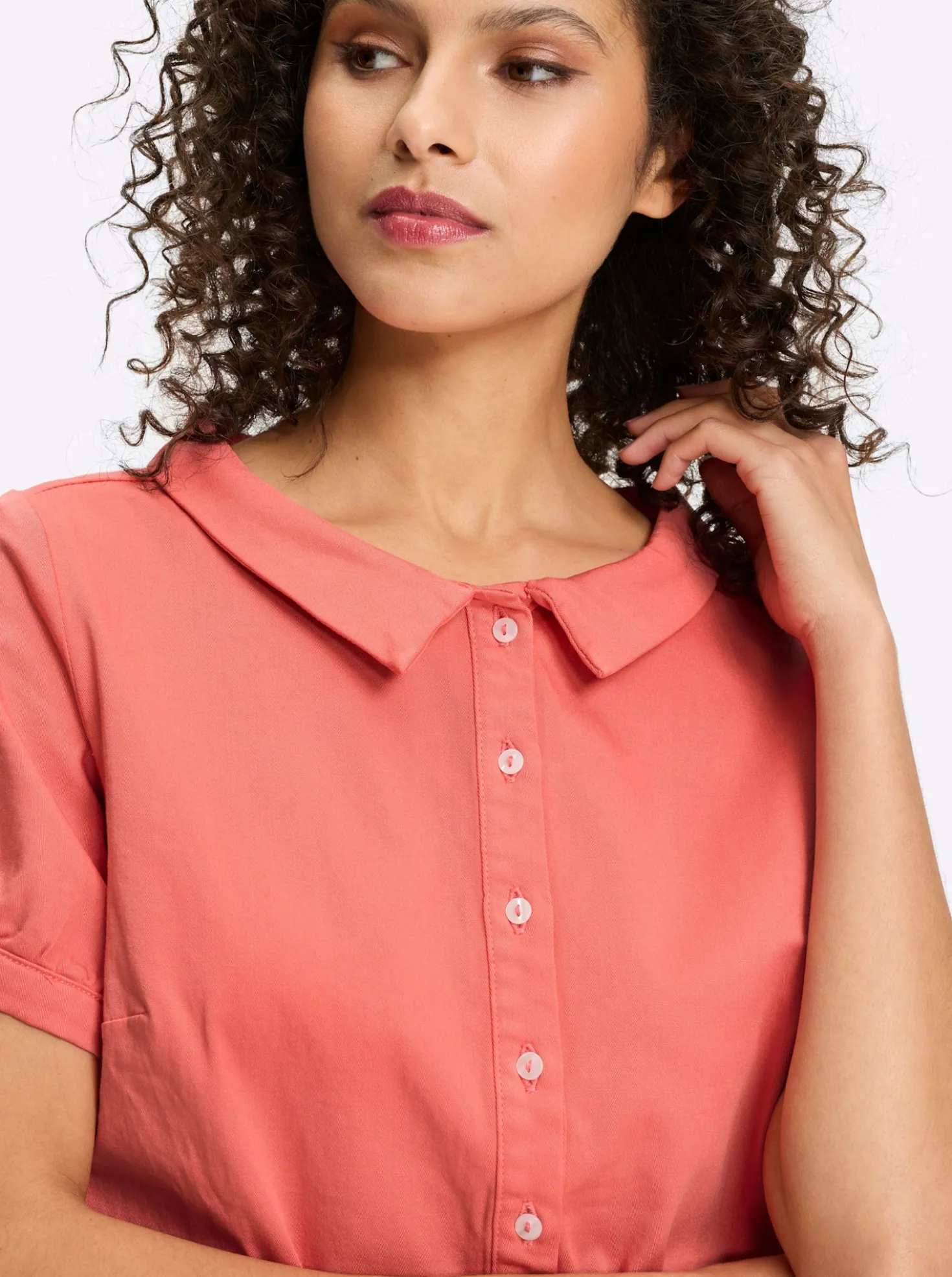Jeansbluse mit Bubikragen