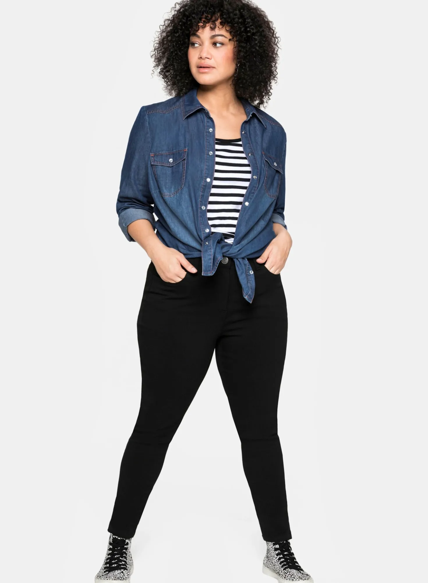 Jeansbluse mit Druckknöpfen