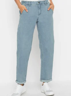 Jeans im Mom-Stil
