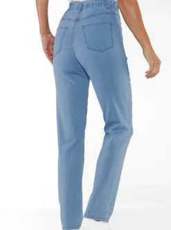 Jeans im Paperbag-Schnitt