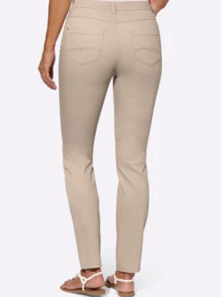 Jeans in Baumwoll-Stretch-Qualität