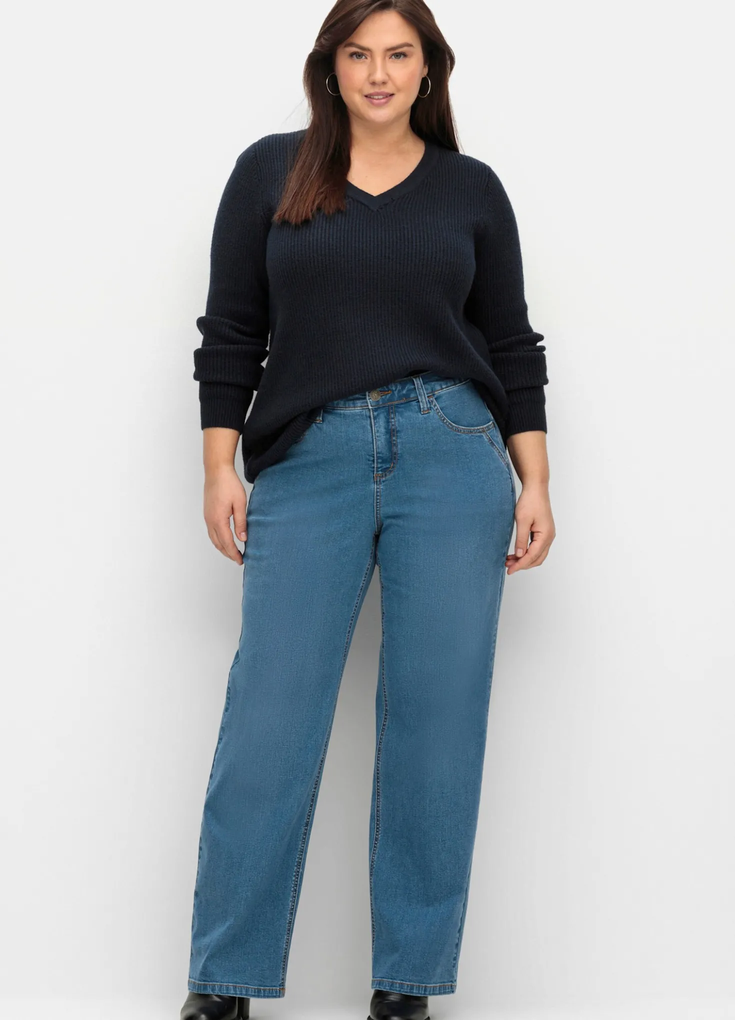 Jeans in durchgehend weiter Beinform