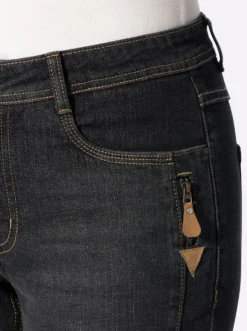 Jeans in modischer Waschung