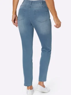 Jeans in verkürzter Form, Dehnbund