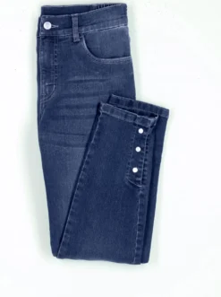 Jeans in verkürzter Form, Dehnbund