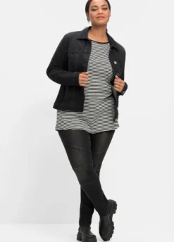 Jeansjacke in leicht taillierter Form