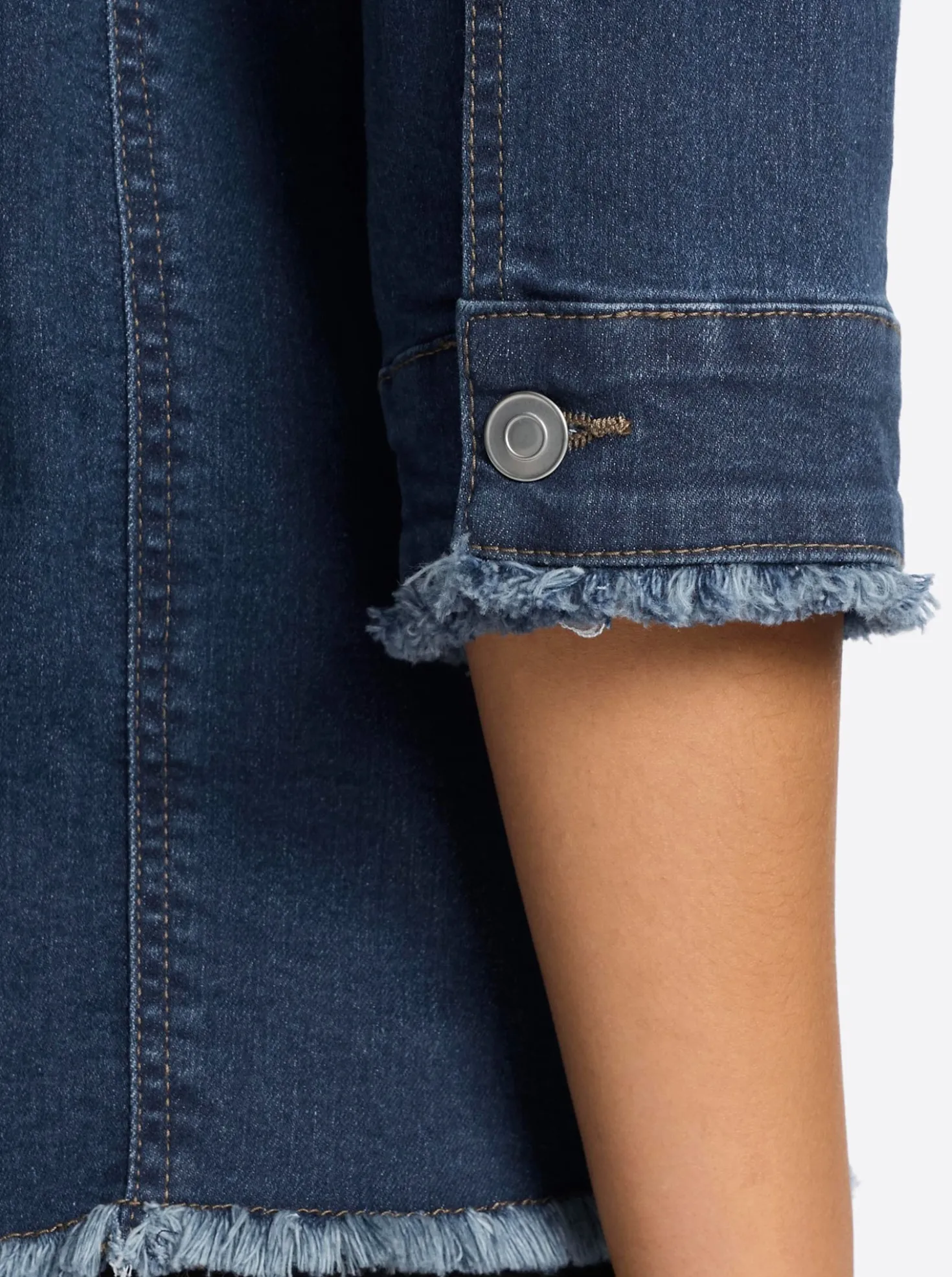 Jeansjacke mit Fransen