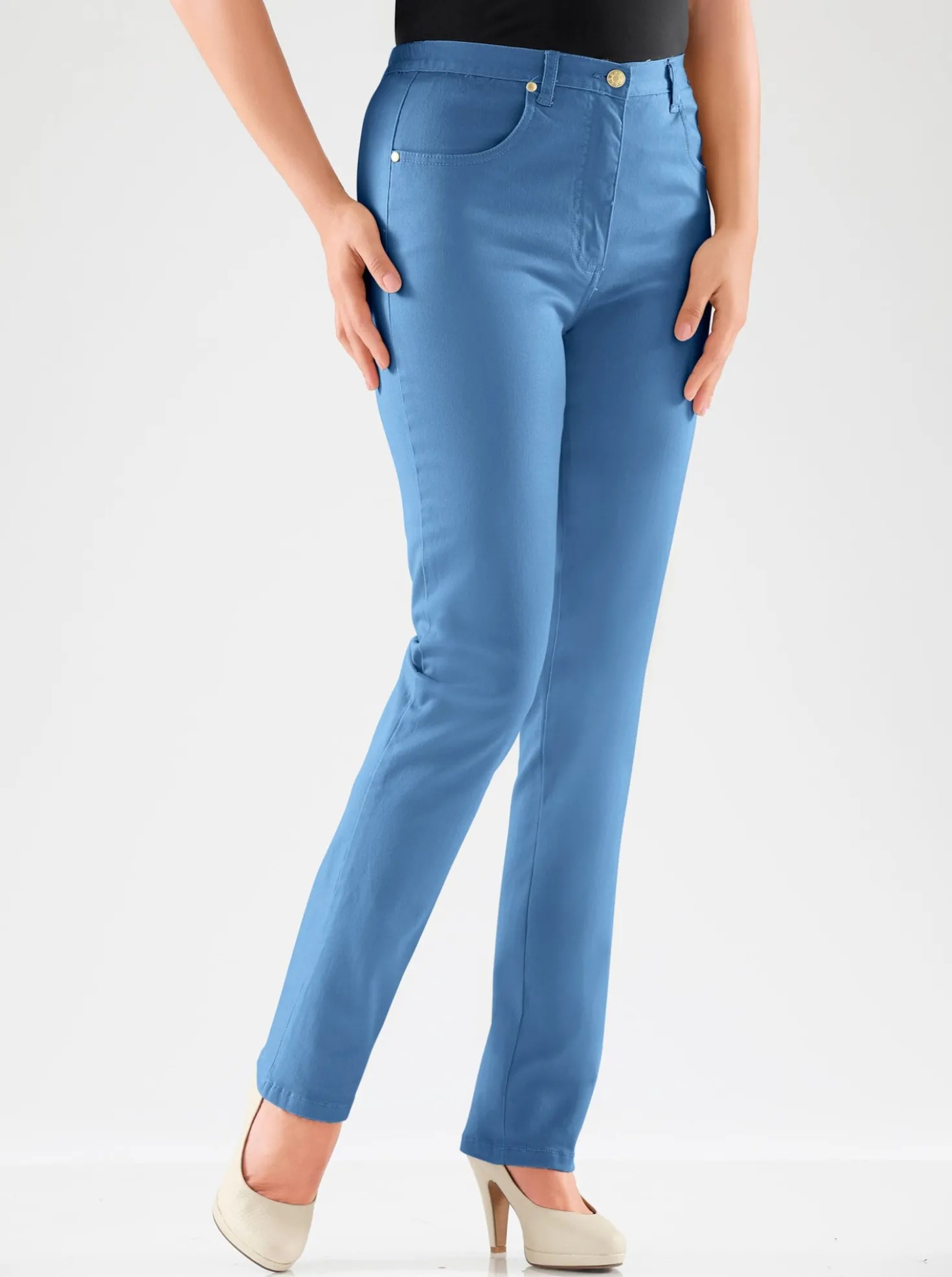 Jeans mit abgerundeten Taschen