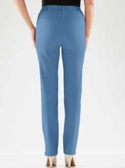 Jeans mit abgerundeten Taschen