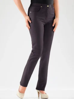 Jeans mit abgerundeten Taschen