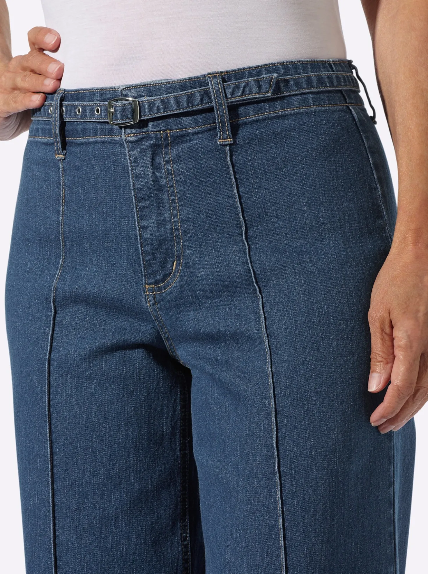 Jeans mit Biese vorne