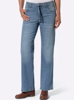 Jeans mit Bindegürtel