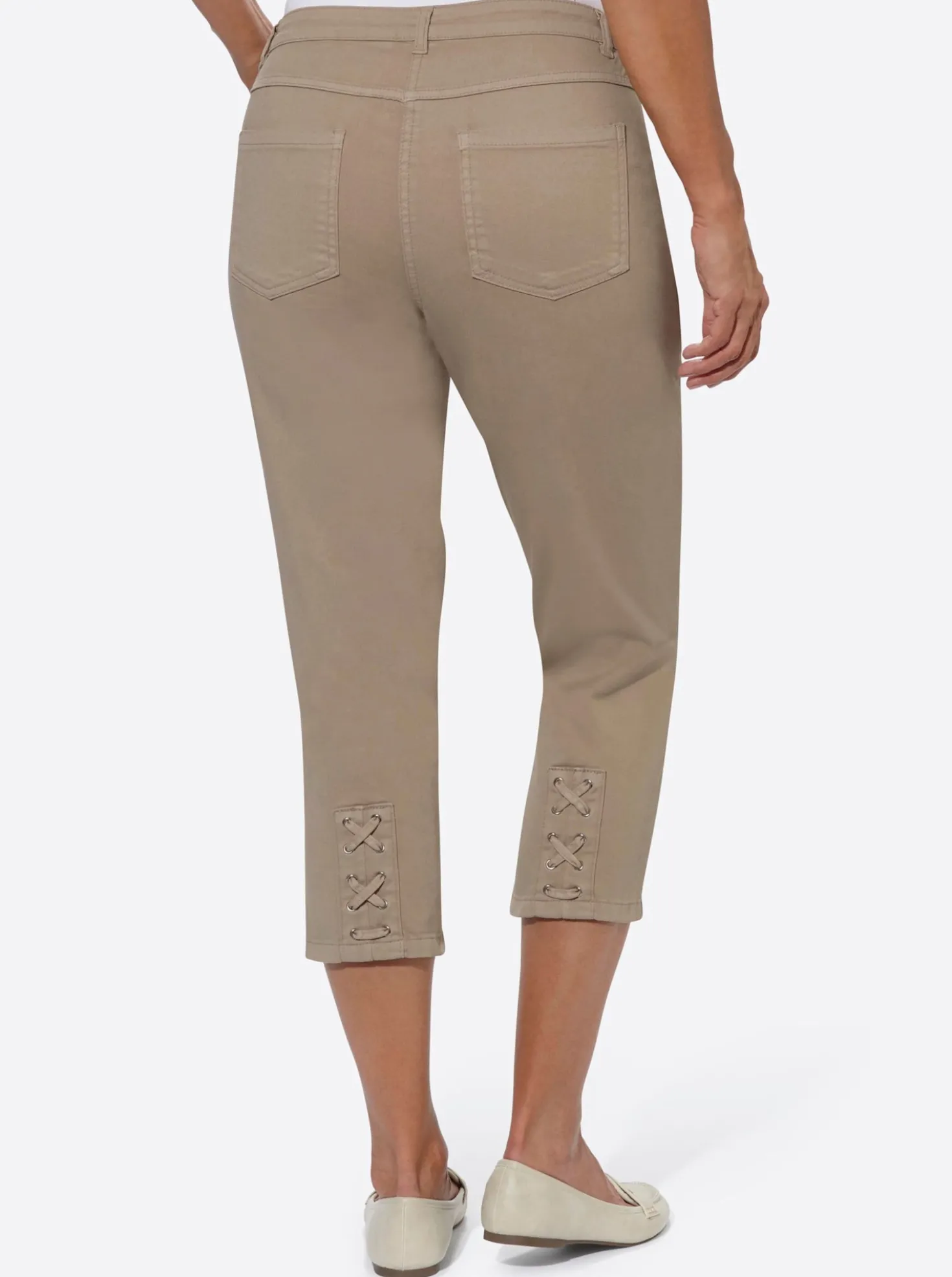3/4-Jeans mit Bändchen-Verzierung