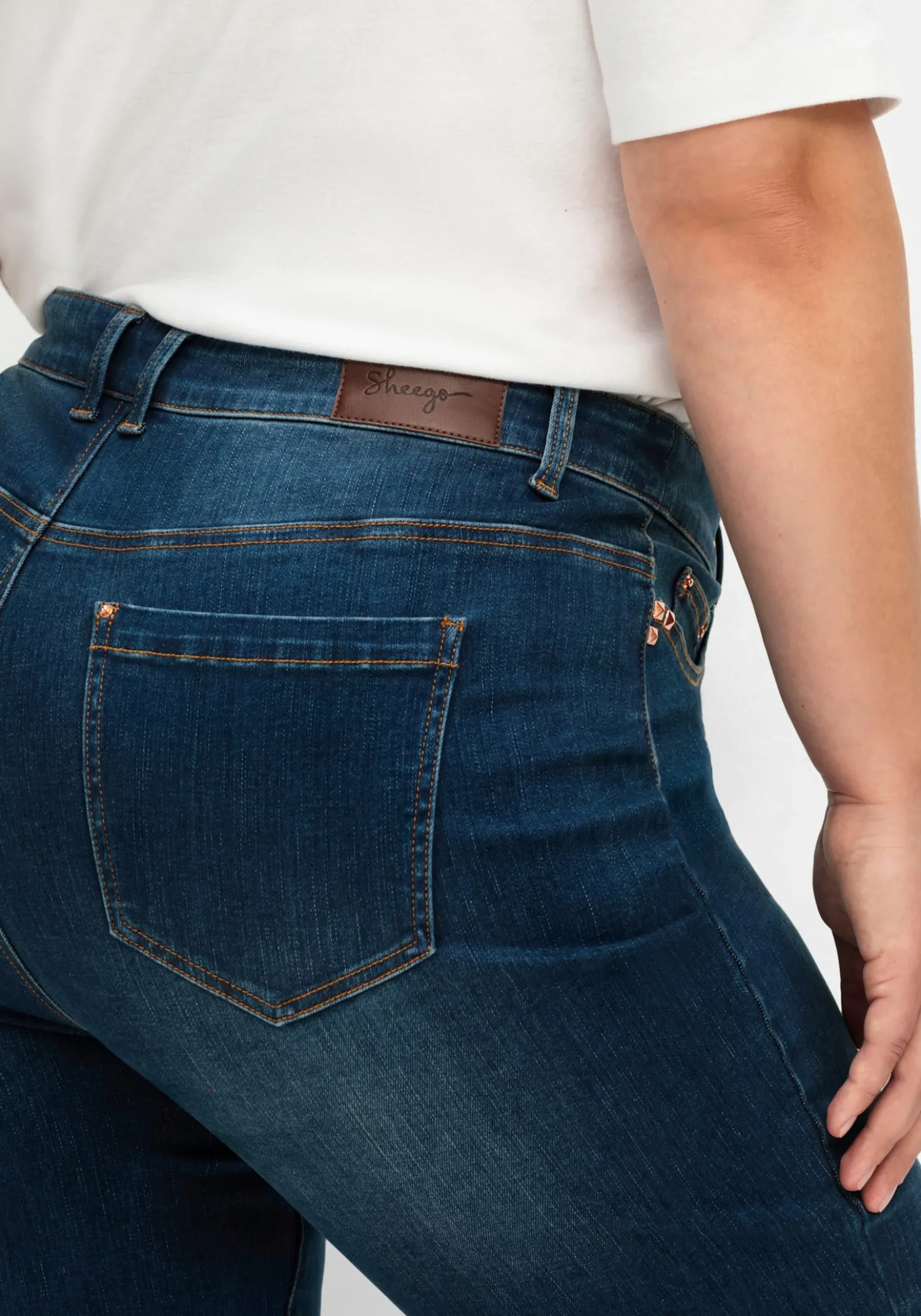 Jeans mit Bodyforming-Effekt, Bootcut