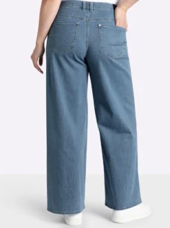 Jeans mit durchgehend weitem Bein