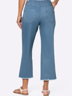 7/8-Jeans mit Fransen am Abschluss