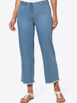 7/8-Jeans mit Fransen am Abschluss