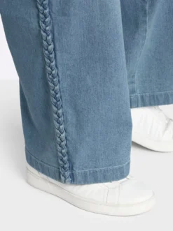 Jeans mit geflochtenen Streifen am weiten Bein