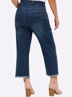 7/8-Jeans mit High-Waist-Bund und Fransensaum