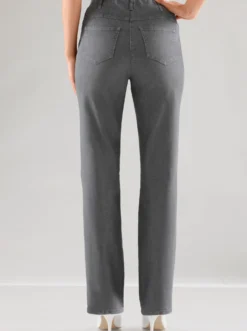 Jeans mit innenliegendem Dehnbund