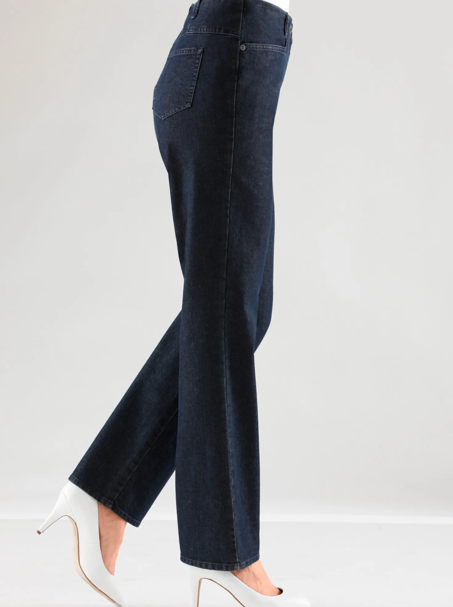 Jeans mit innenliegendem Dehnbund