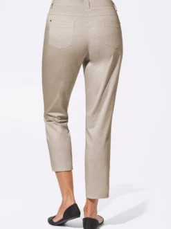 7/8-Jeans mit optisch streckenden Nähten