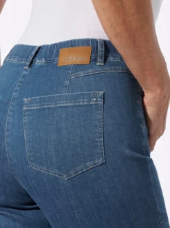 Jeans mit Rundum-Dehnbund