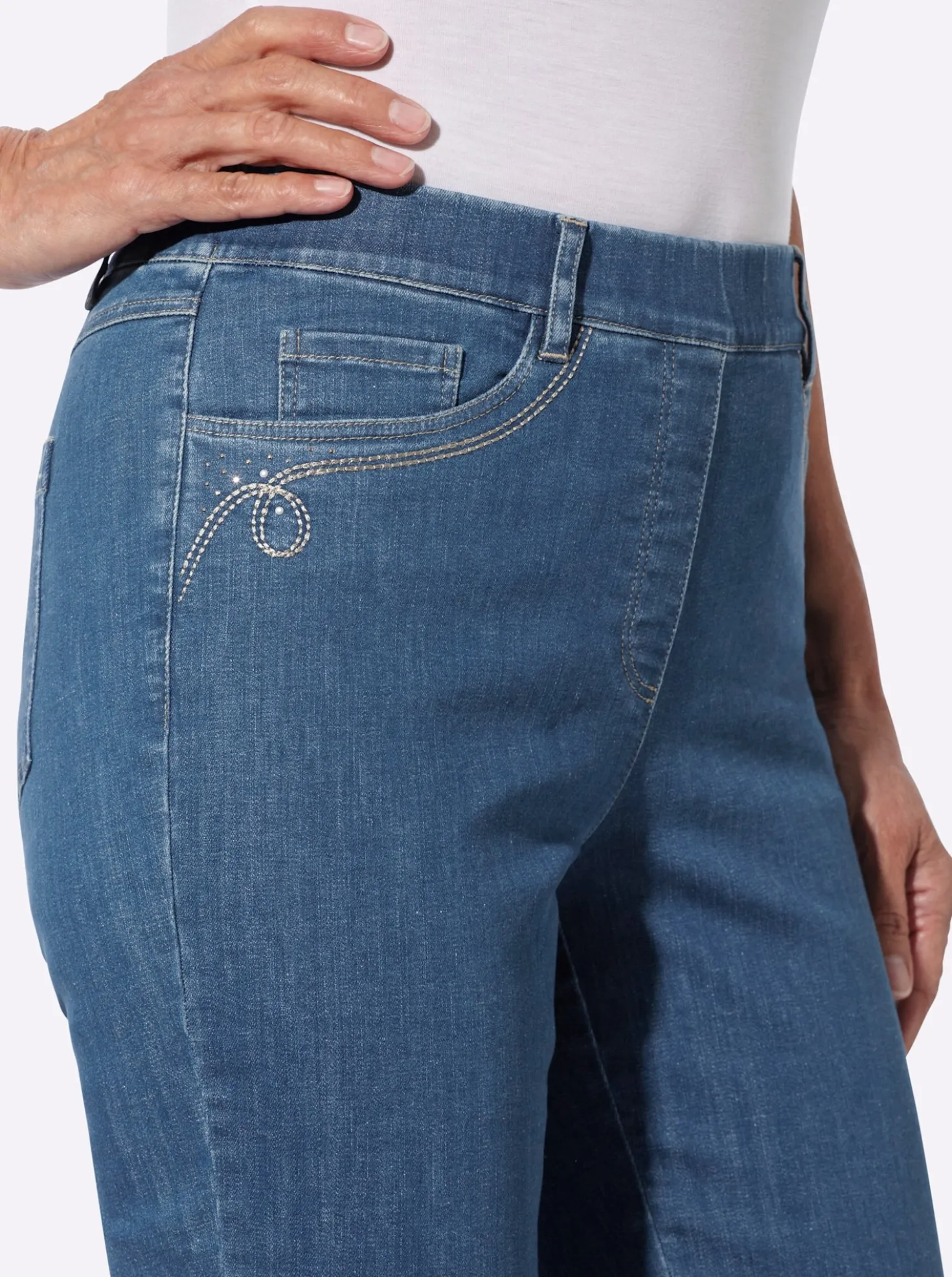 Jeans mit Rundum-Dehnbund