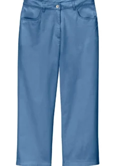7/8-Jeans mit Schmuckknöpfen