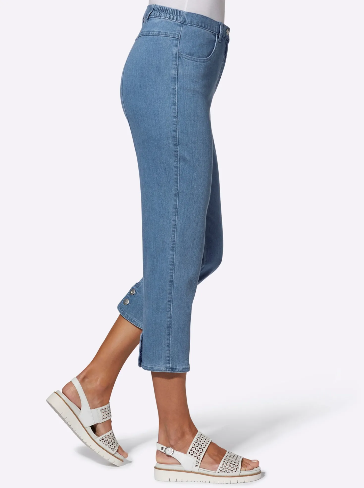7/8-Jeans mit Schmuckknöpfen
