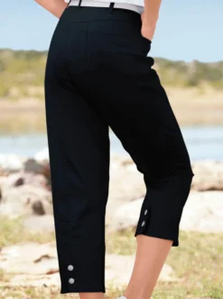 7/8-Jeans mit Schmuckknöpfen