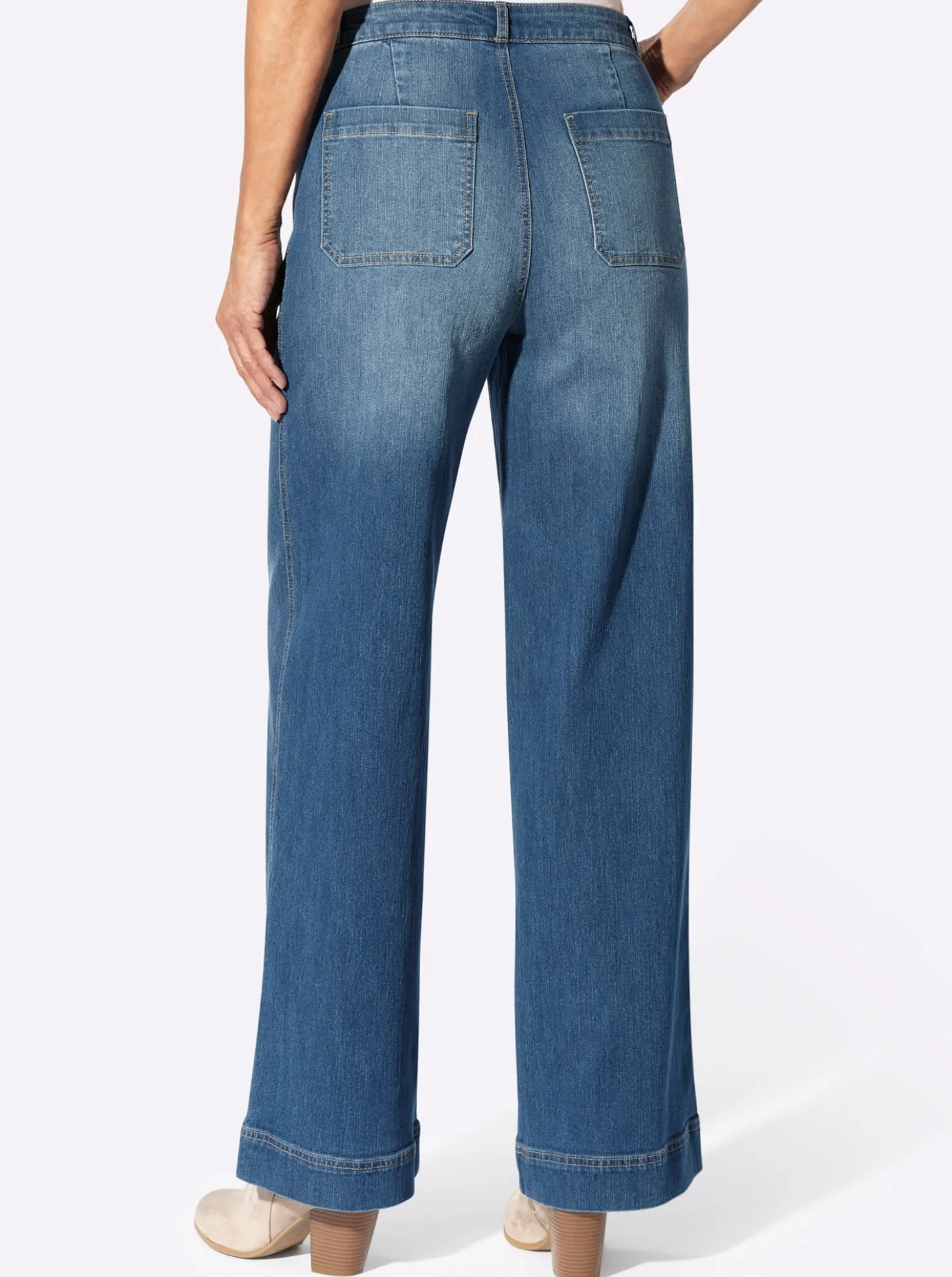 Jeans mit Steppnähten, kontrastfarben