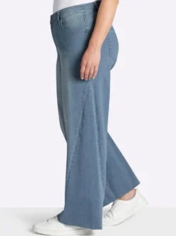 Jeans mit weitem, ausgestelltem Bein